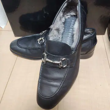 GOSTAR DE FUGA 블랙 로퍼