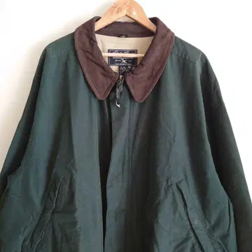 에디 바우어 코트