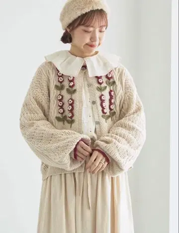 TSUHARU 코바늘 꽃 모티브 니트 가디건 미사용 새상품