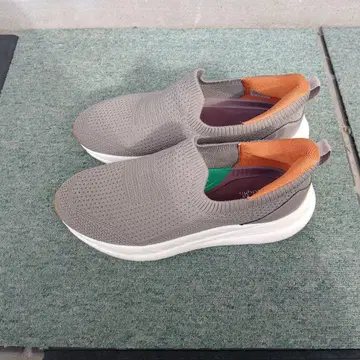 그레이 니트 슬립온 스니커즈