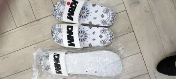 DNM 꽃무늬 디자인 비치 샌들