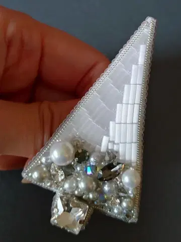 핸드메이드 비즈 자수 브로치 - 크리스마스 트리 B 실버