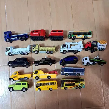 토미카 묶음 판매 17대