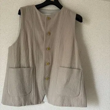 veritecoeur(베리떼꾸르) 베스트 울 베스트 상의 베이지