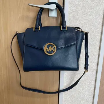 Michael Kors 네이비 숄더백