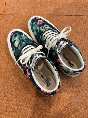 Converse 플로럴 프린트 스니커즈