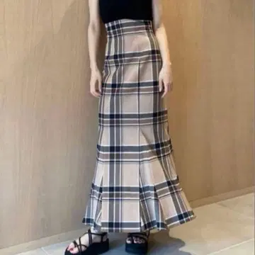 SNIDEL 하이웨스트 타이트 헤무 플레어 체크 스커트