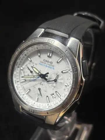 새상품급 CASIO WVQ-M410 웨이브셉터 화이트 솔라 전파