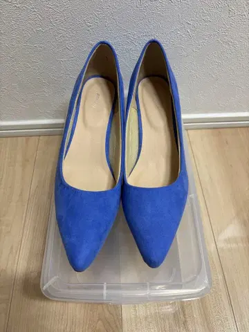 파란색 스웨이드 스틸레토 하이힐