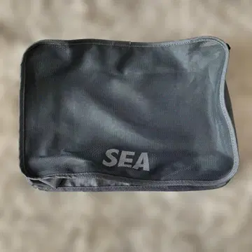 존 마스터 오가닉과 SEA의 콜라보 트래블 파우치