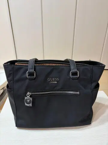 GUESS 블랙 토트백