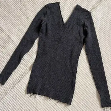 퍼버즈 v넥 니트 그레이