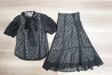 리랜드트루 셋업 스커트 블라우스 블랙 리본