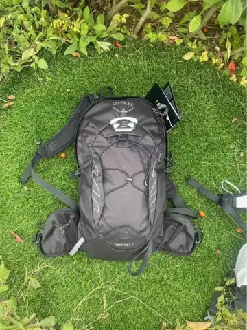 OSPREY 템페스트 9 블랙 백팩