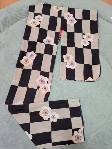 체크 패턴의 앤티크 기모노