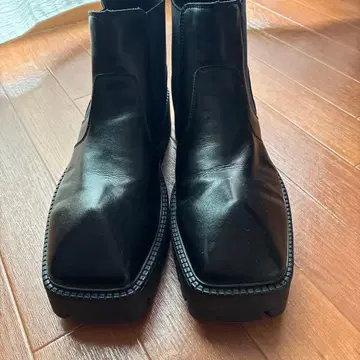 YH+STUDIO 블랙 사이드 고어 부츠