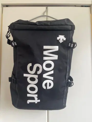 데상트 Move Sport 블랙 백팩