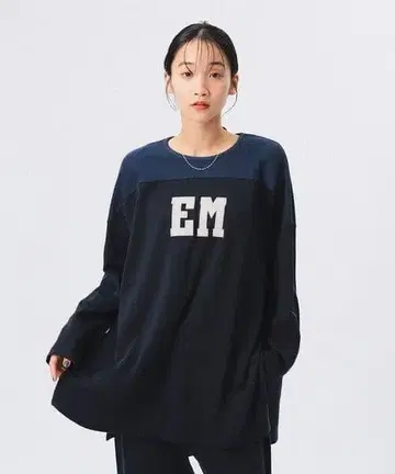 BEAMSBOY 로고 풋볼 롱 슬리브 네이비