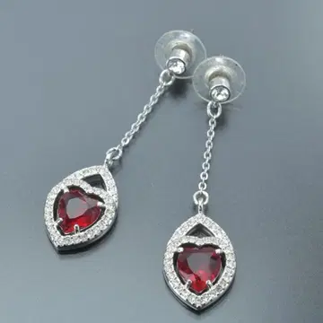 새상품급 스와로브스키 하트 귀걸이 큐빅 실버 레드 스윙