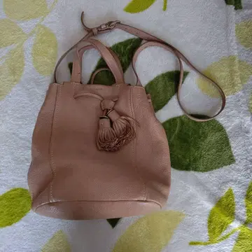 겐텐 핑크 베이지 숄더백