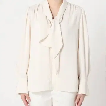 NOBLE 아이보리 리본 포함 긴팔 셔츠