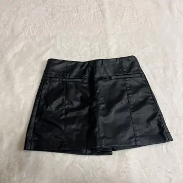 ZARA 인조 가죽 미니 스커트 숏팬츠 스코트 s