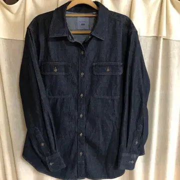 유니클로 JWA 데님 셔츠