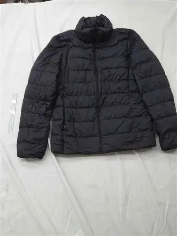 유니클로 울트라 라이트 다운 자켓 블랙 계열 남성용 M 사이즈