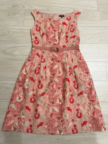 TOCCA 슬리브리스 원피스