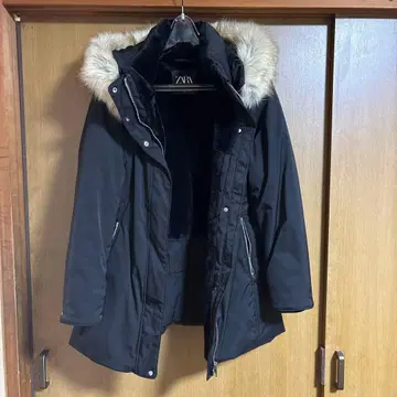 블랙 다운 자켓 퍼 포함