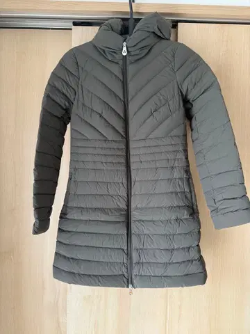 PEUTEREY 다운 자켓