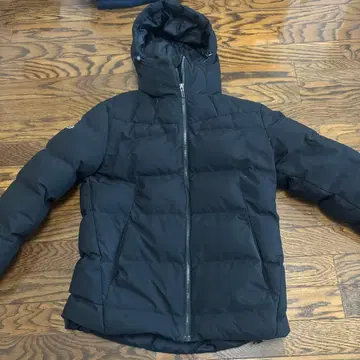 G-MOTION 후드 부착 블랙 다운 자켓 M 사이즈