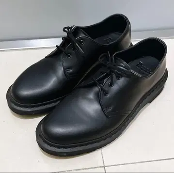 닥터마틴 스테디셀러 1461 MONO 3홀 신발 UK7 26cm