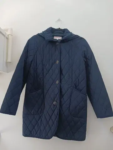 맥레거 퀼팅 코트 네이비