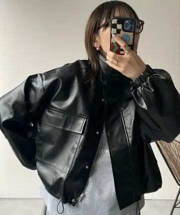 [ 미사용 새상품 ] 크롭 스탠드 숏 블루종 인조 가죽