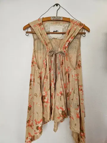 퍼퍼 꽃무늬 베스트