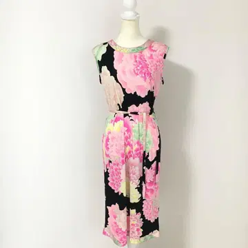 최근 새상품급 LEONARD 레오나르 실크 스트레치 원피스 42