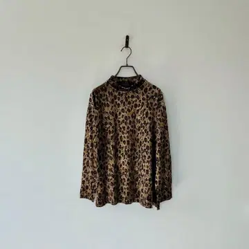 빈티지 레오파드 티셔츠 하이넥 벨로아 레오파드 무늬 애니멀 레트로