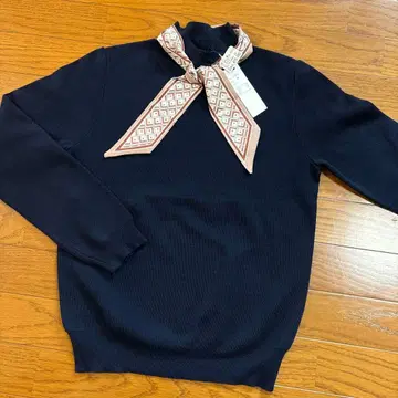 미사용 FENNEL 네이비 하이넥 니트 9호