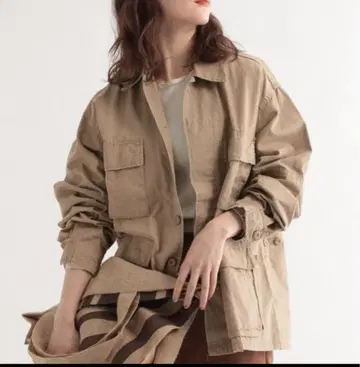 베이지 밀리터리 자켓 M 사이즈