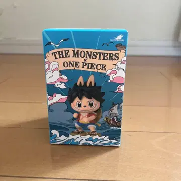 POP MART LABUBU 원피스 피규어