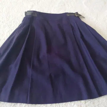 퍼플 플레어 스커트 가죽 느낌 벨트 포함