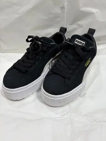 PUMA 블랙 플랫폼 스니커즈 6.5 US