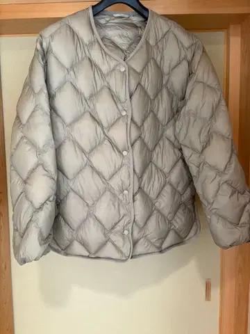 유니클로 울트라 라이트 다운 XL 사이즈