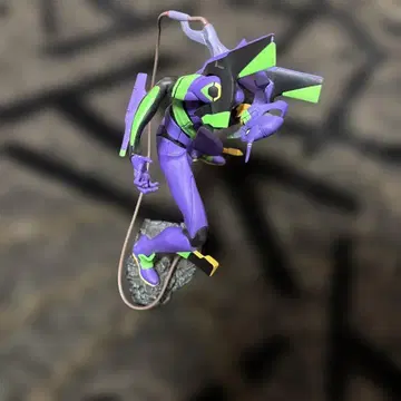 에반게리온 초호기 피규어