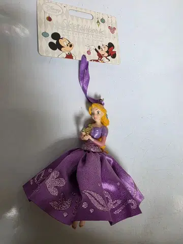 새상품 디즈니 스토어 스케치북 오너먼트 라푼젤 파스칼