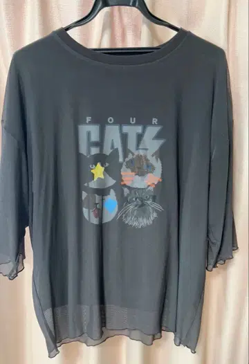 미사용 새상품 graniph 더 포 캣츠 플레어 슬리브 T셔츠 L 사이즈