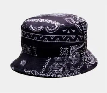 반다나 패턴 블랙 화이트 버킷햇