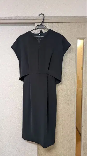 그린 라벨 릴랙싱 프렌치 슬리브 원피스