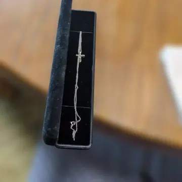 실버 크로스 모티브 목걸이